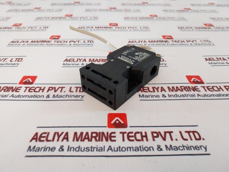 Schmersal Az 16zvrk M16 Position Switch With Separate Actuator 500v