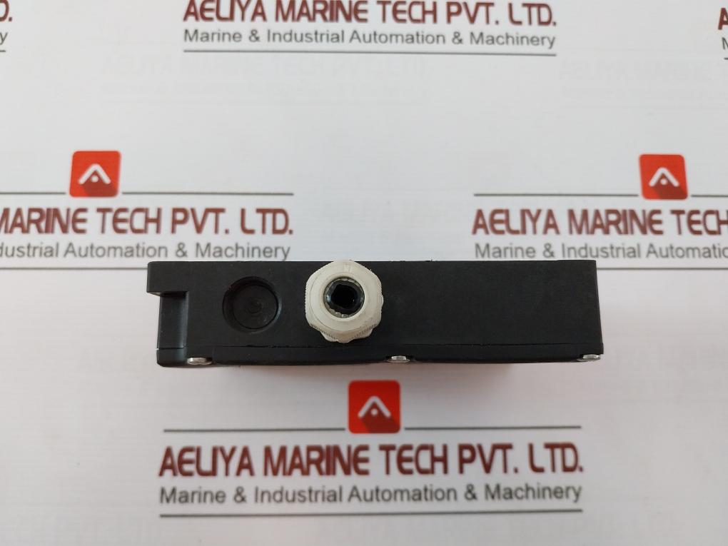 Schmersal Azm 161Cc-12/12Rka-024 Solenoid Interlock Switch Ip67 230V 24Vac/Dc 4A