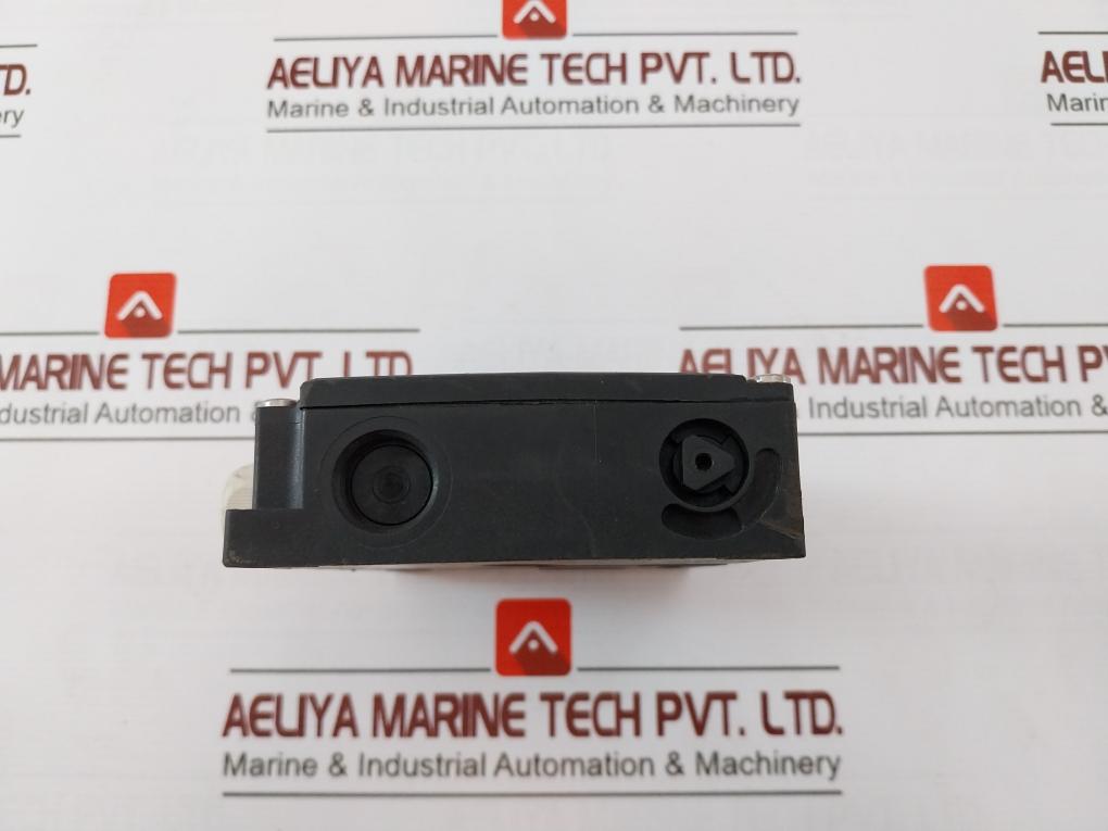 Schmersal Azm 161Cc-12/12Rka-024 Solenoid Interlock Switch Ip67 230V 24Vac/Dc 4A