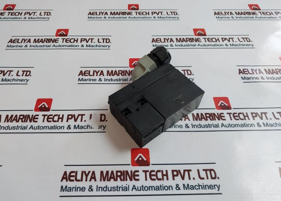 Schmersal Azm 170-02Zrka Solenoid Interlock Module 250V