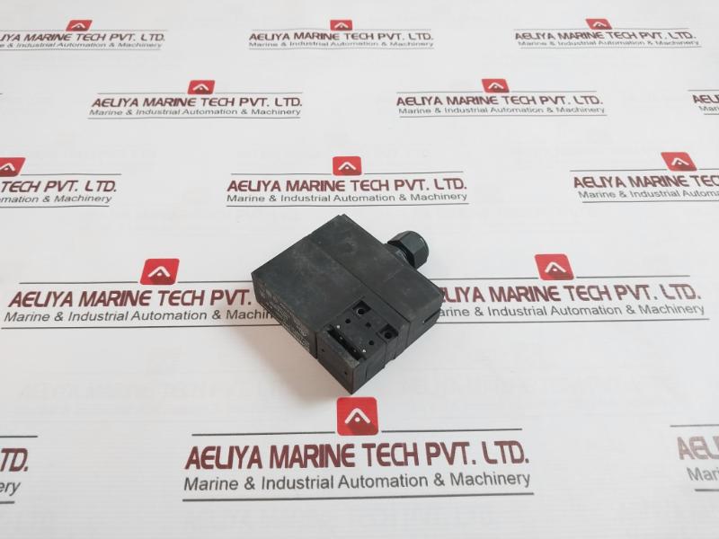 Schmersal Azm 170Sk-11Zrka Series Solenoid Interlock Switch 24 Vac/Dc 40-60Hz