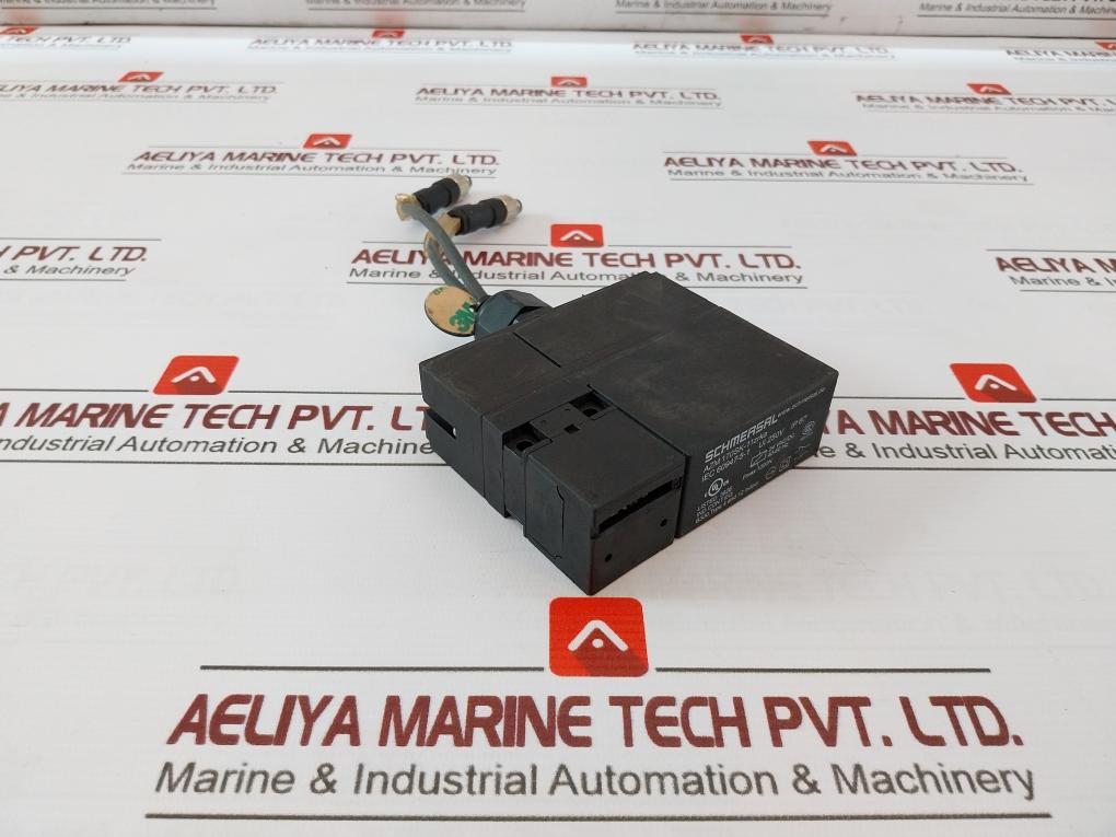 Schmersal Azm 170Sk-11Zrka Solenoid Interlock Switch 24 Vac/Dc 40-60 Hz Ip67