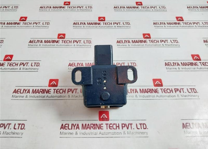 Schmersal Td 422-01Y-1090 Medium Duty Position Switch 250V 4Kv 2U9