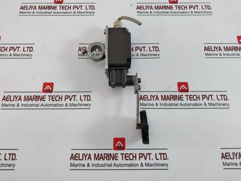 Schmersal Z4V7H 336-11Z-m20 Limit Switch Snap Action 500V 6Kv