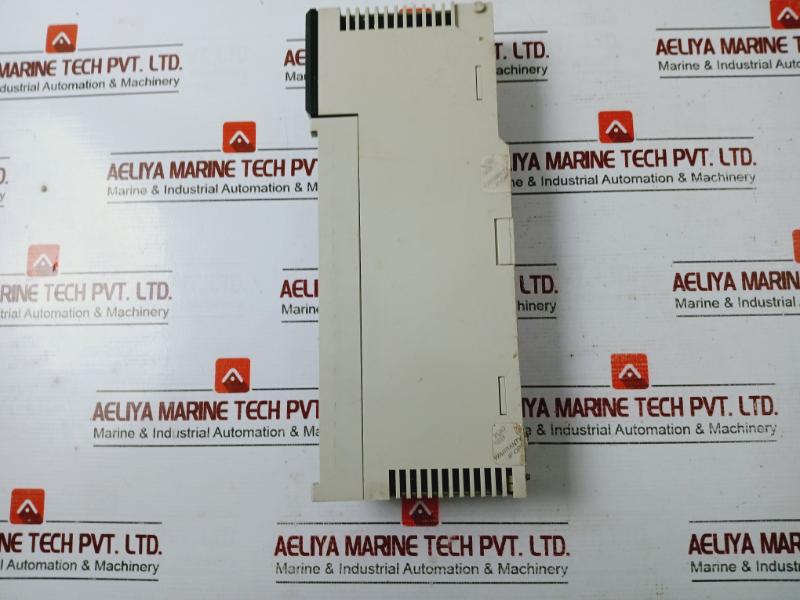 Schneider 140Ddo35301 Tsx Quantum Discrete Output Module 24V 4X8 Source 0.5A/Pt