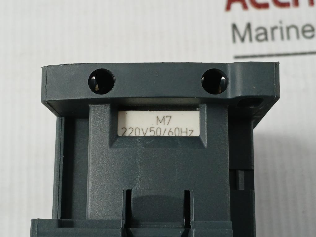 Schneider Electric 10A 600V Auxiliary Contactor Cad32