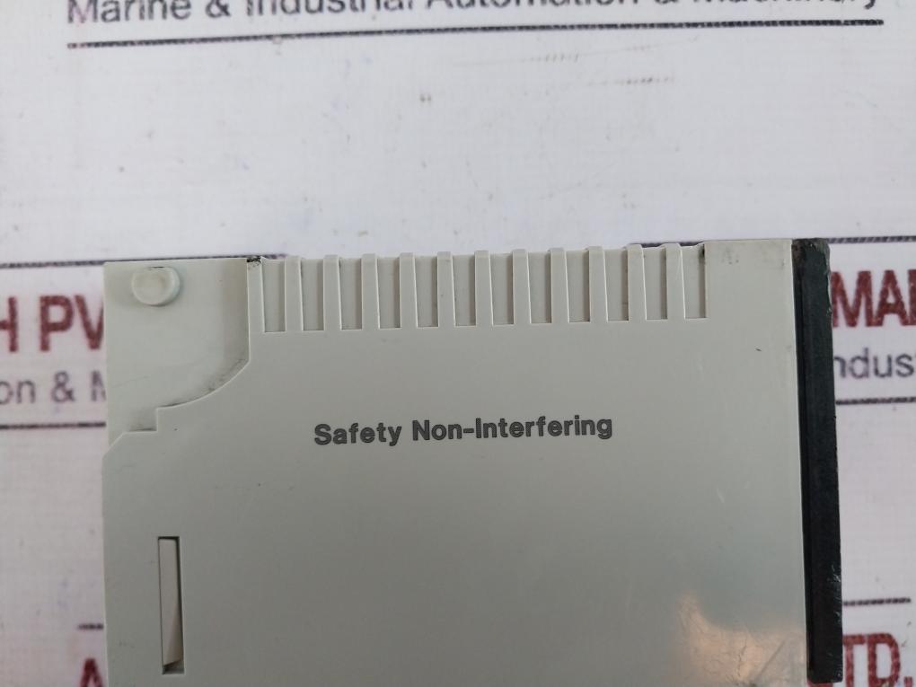 Schneider Electric 140Ddi35300 Modicon Discrete Dc Input Module