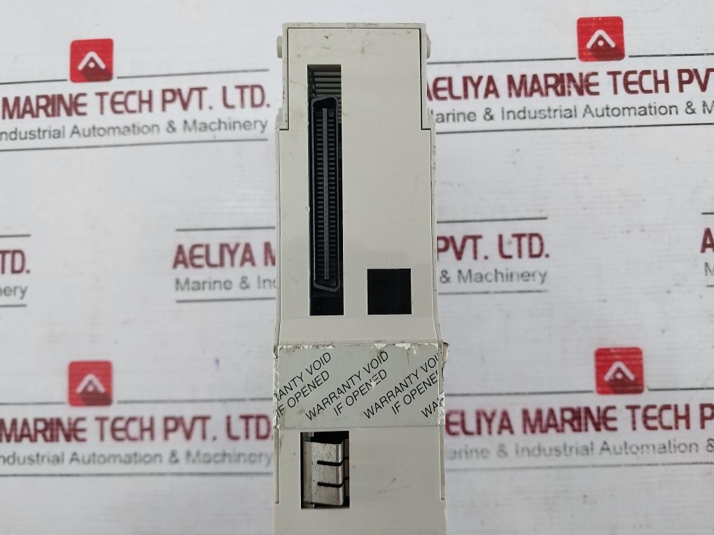 Schneider Electric 140Ddi35300 Modicon Discrete Input Module 24 Vdc