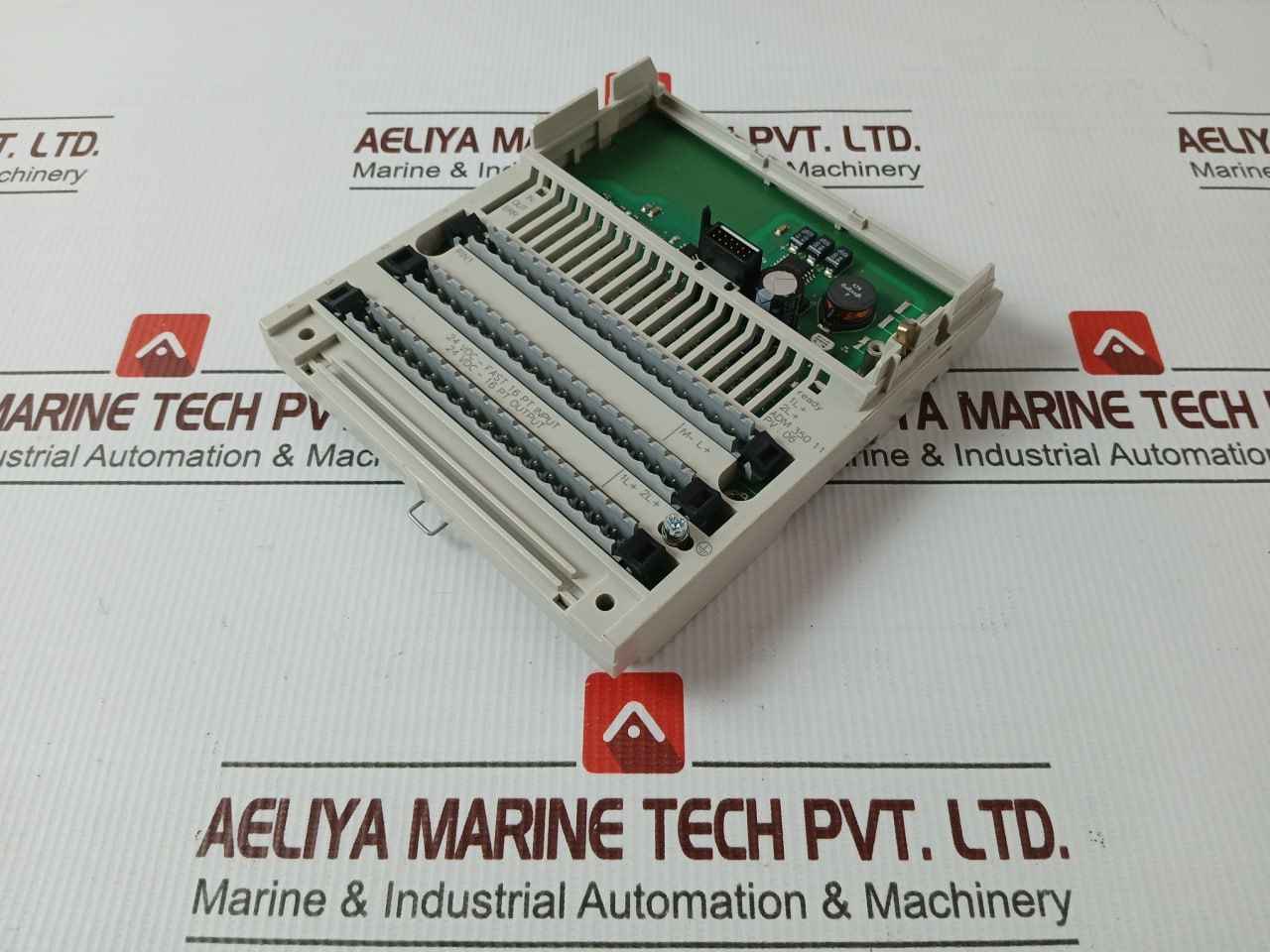 Schneider Electric 170Adm35011 Discrete I/O Module Modicon Momentum 24Vdc