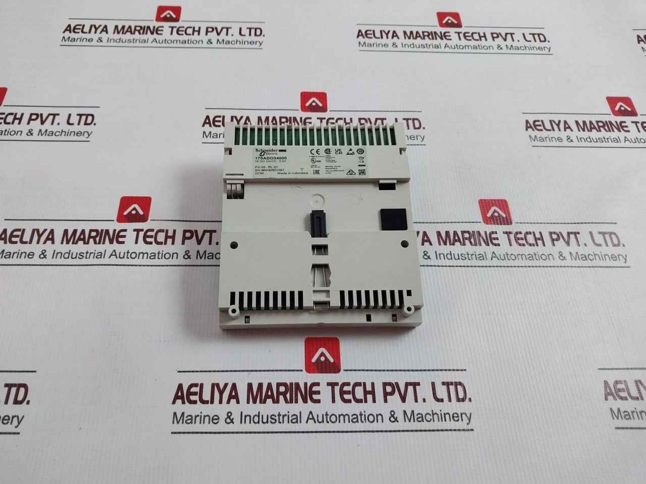 Schneider Electric 170Ado34000 Discrete Output Module Modicon Momentum 24Dc, 0.5