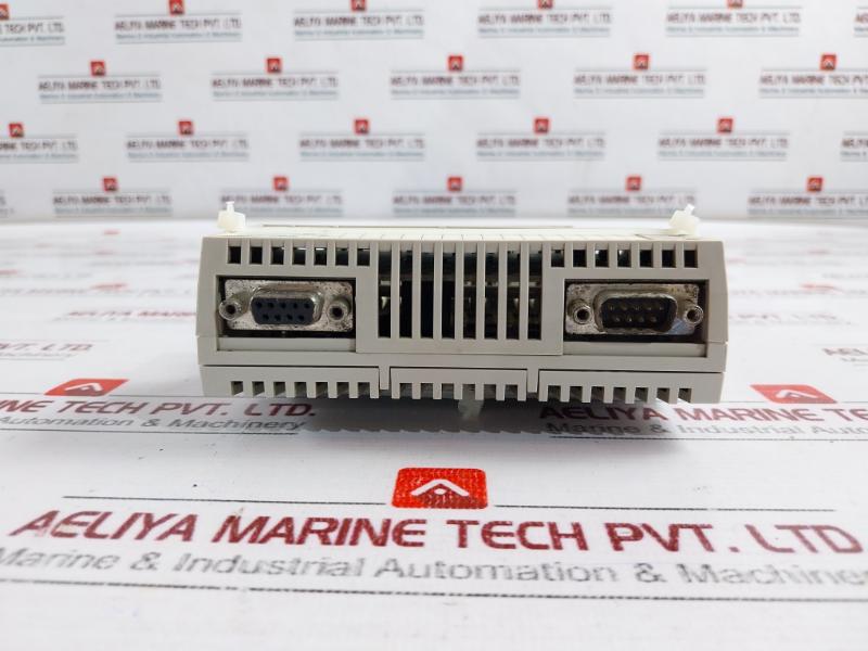 Schneider Electric 170Ado35000 Discrete Output Module Modicon Momentum