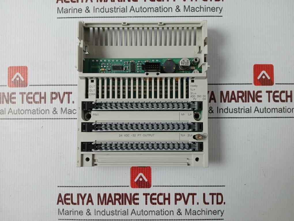 Schneider Electric 170Ado35000 Output Module 24Vdc-32Pt