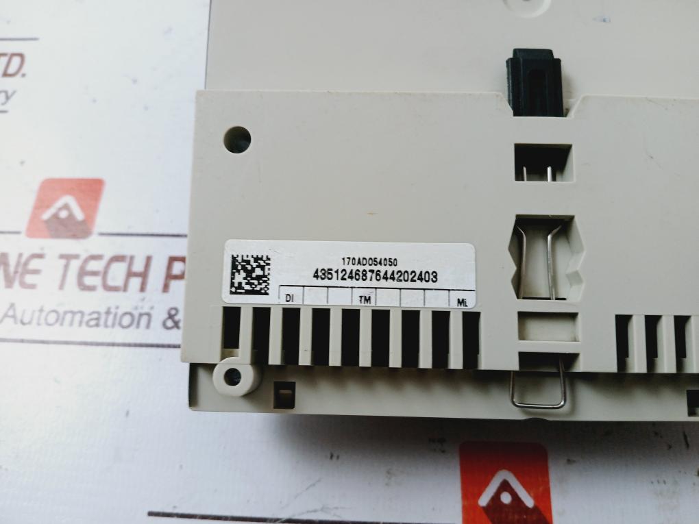 Schneider Electric 170Int11000 Momentum Interbus Communication Adapter