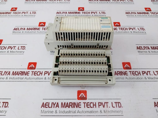Schneider Electric 170adi35000 Plc Module Adapter 24vdc