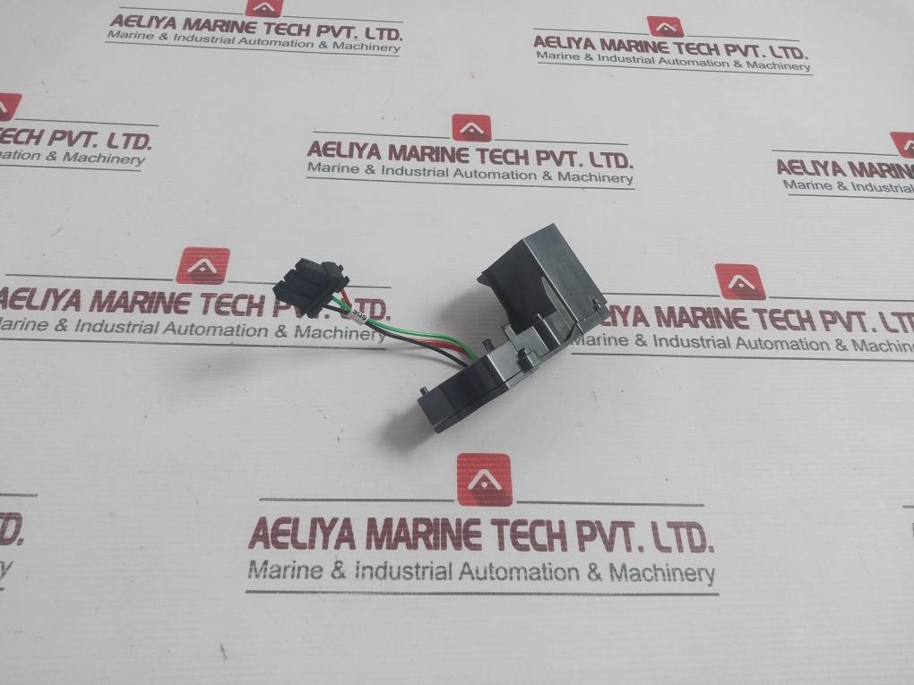 47915 Fault Trip Indication Contact 240 Vac 6A Schneider Electric