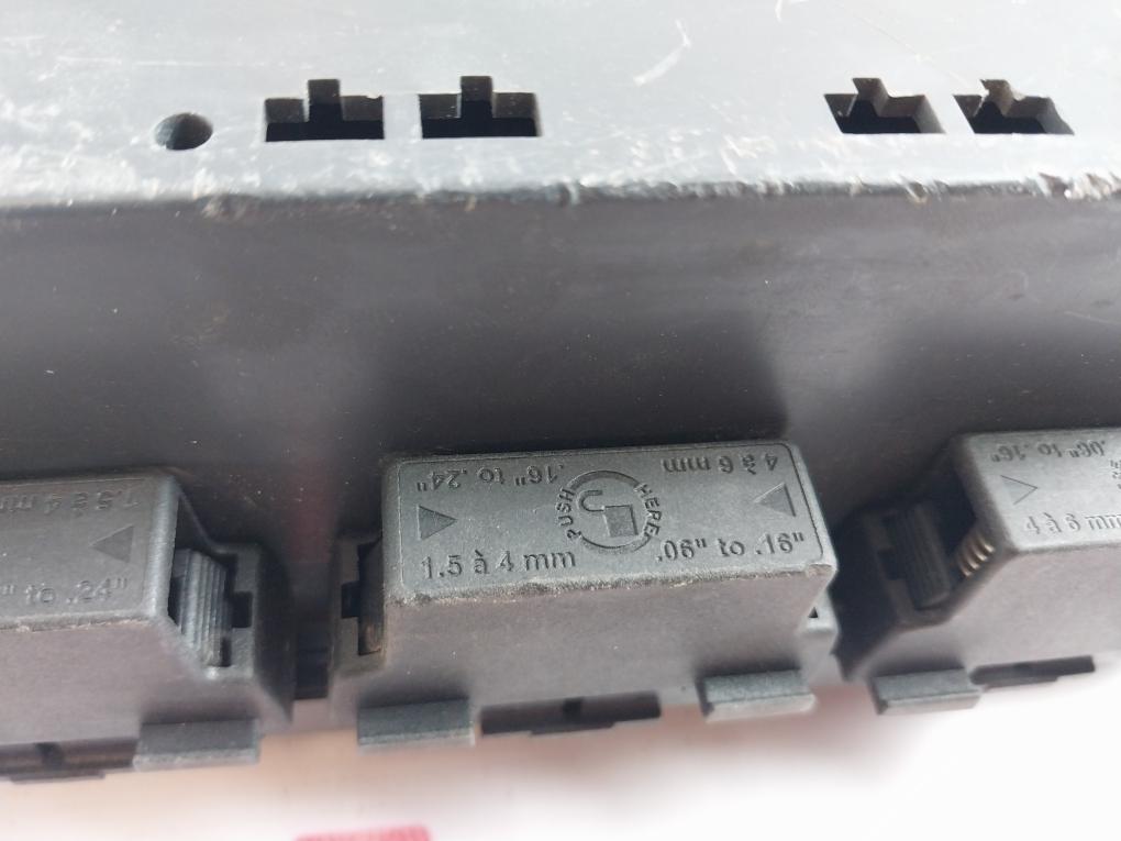 Schneider Electric 59704 Sepam Base Unit