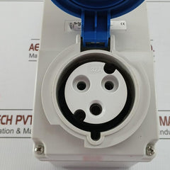 83042 Industrial Interlocked Wall Socket Schneider Electric 200-250V Ip44