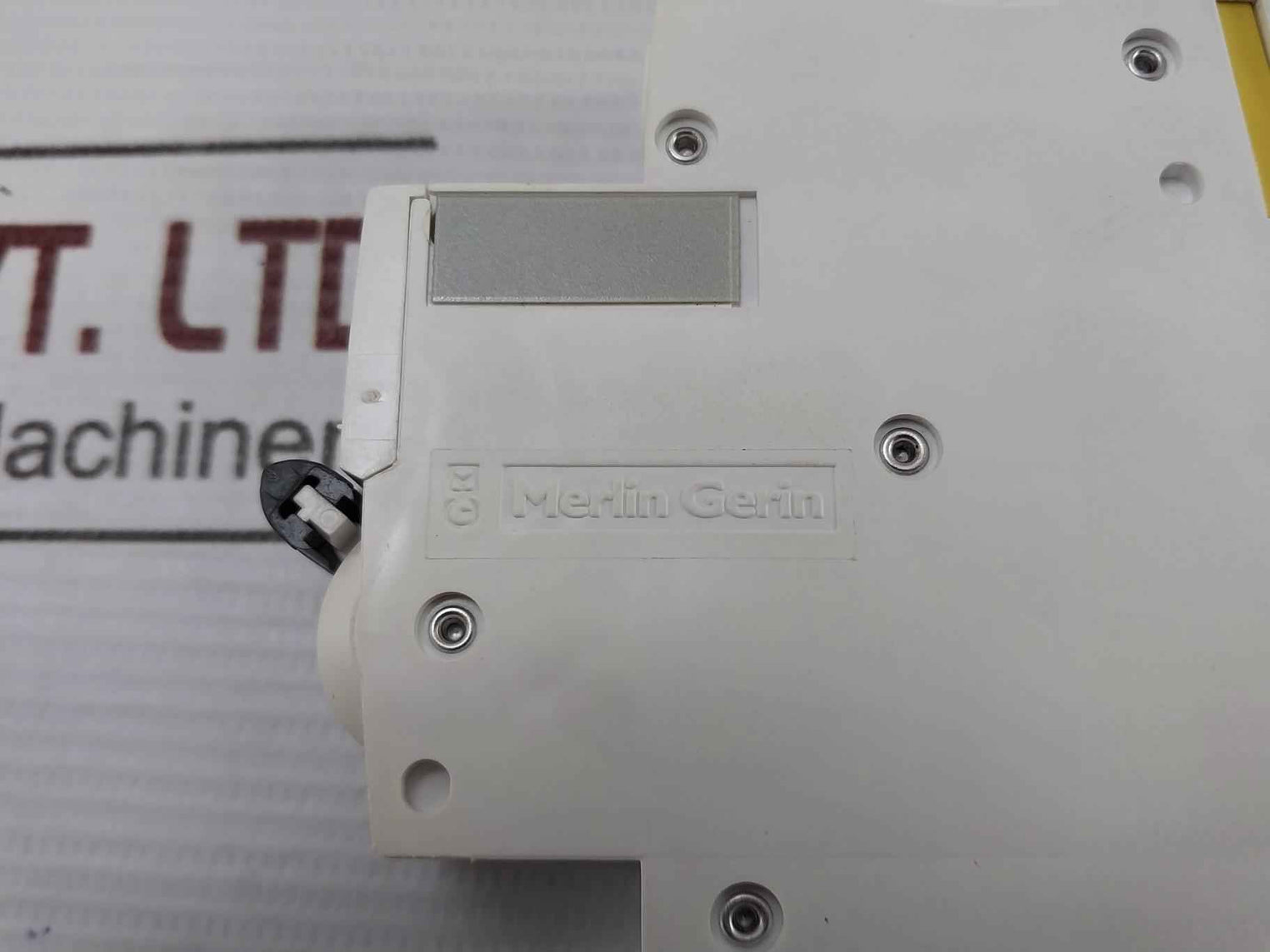 Schneider Electric A9F74104 Miniature Circuit Breaker 6Kv 50/60Hz 50˚C