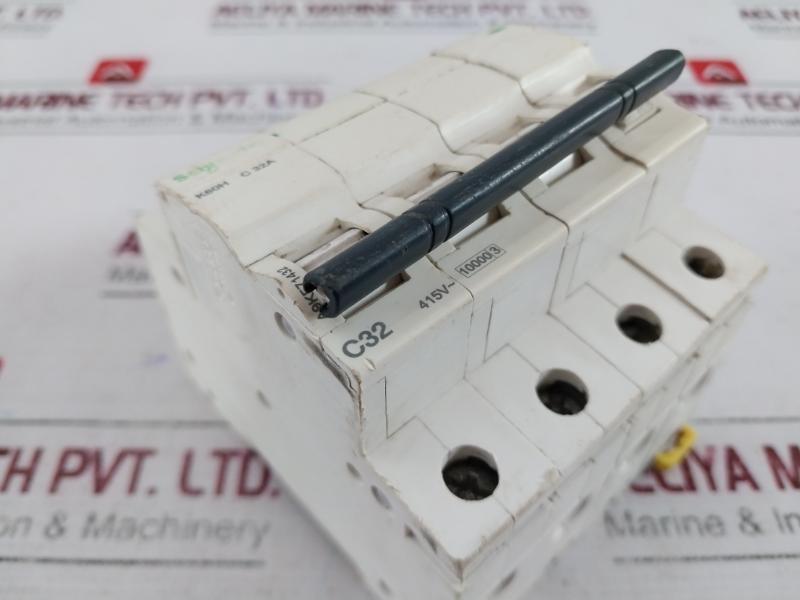 Schneider Electric A9Kf71432 4 Pole White Miniature Circuit Breaker K60H C 32A