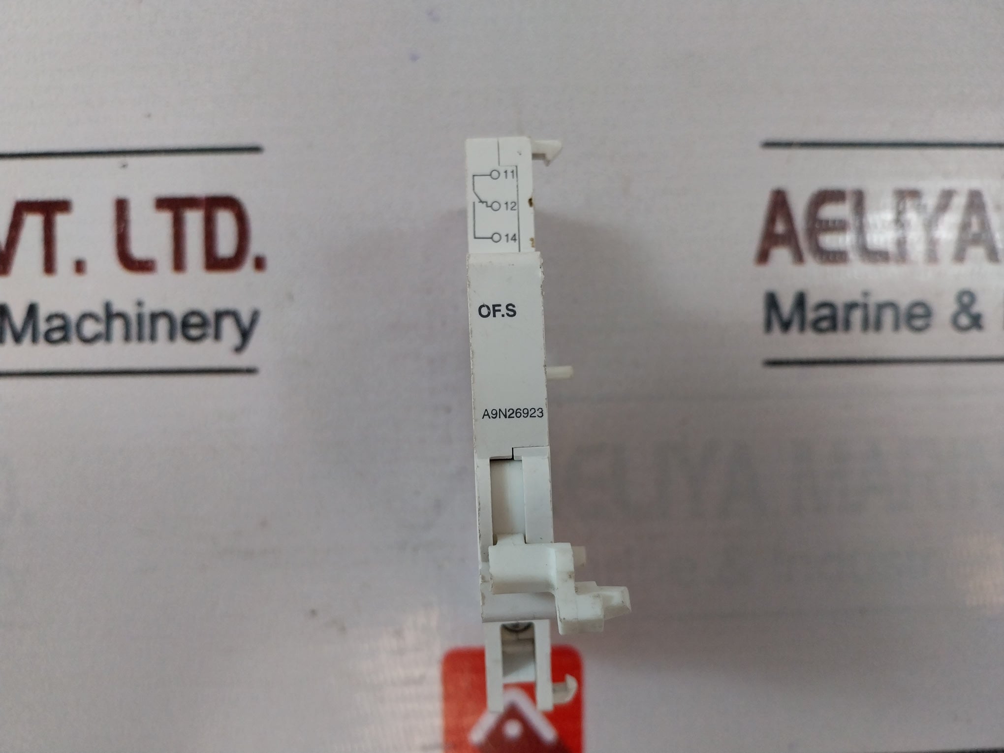 Schneider Electric A9N26923 Auxiliary Contact 50-60 Hz