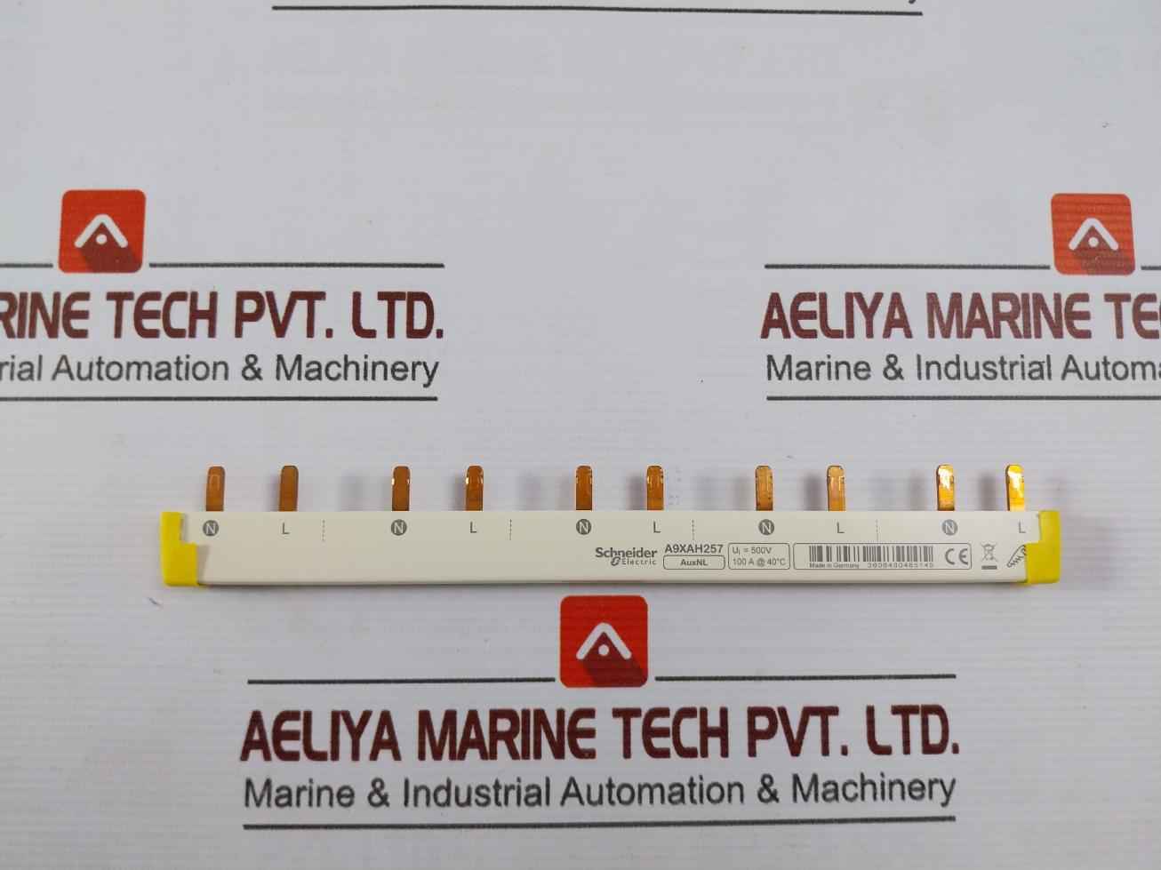 Schneider Electric A9Xah257 Cuttable Horizontal Comb Busbar 100A @ 40˚C