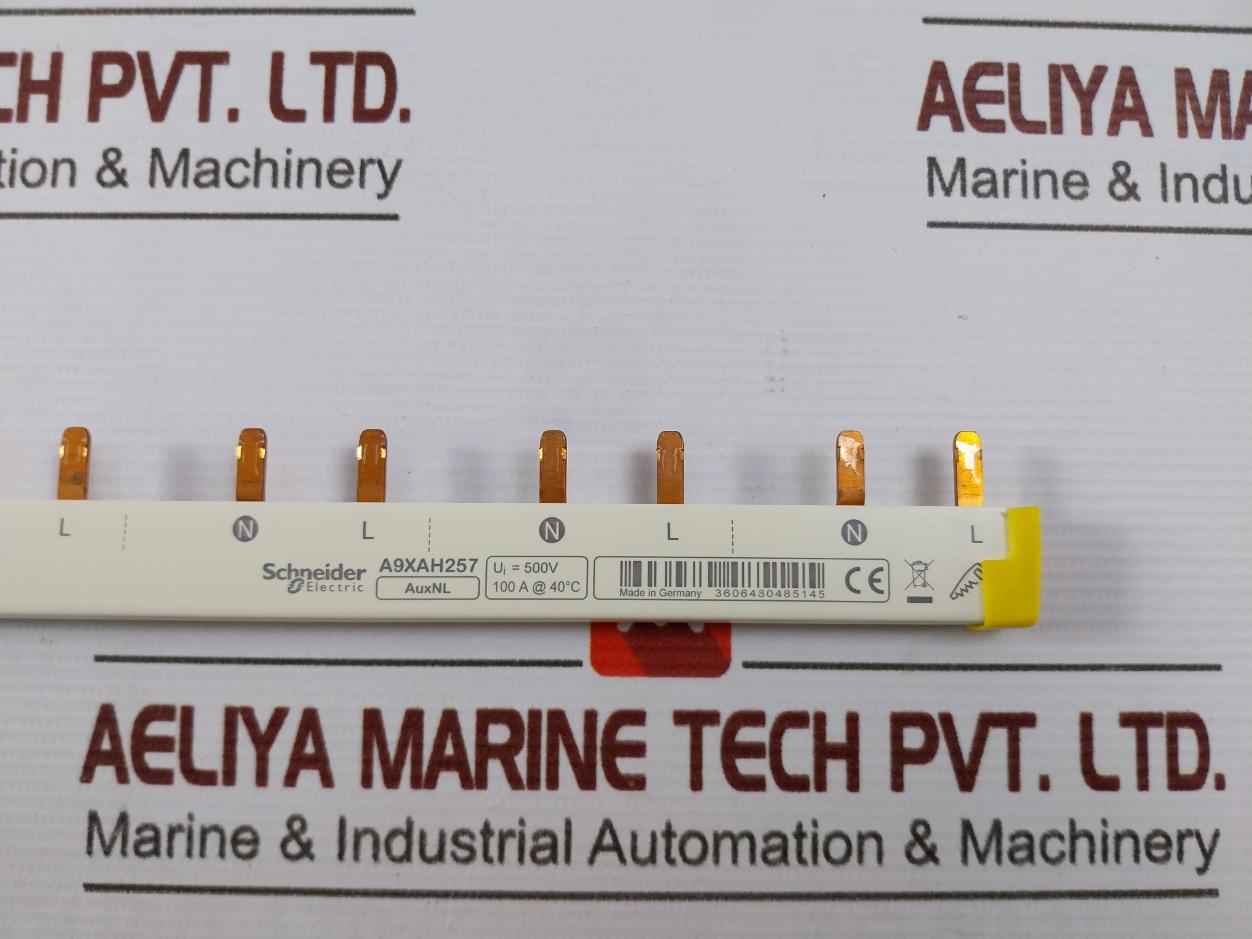 Schneider Electric A9Xah257 Cuttable Horizontal Comb Busbar 100A @ 40˚C