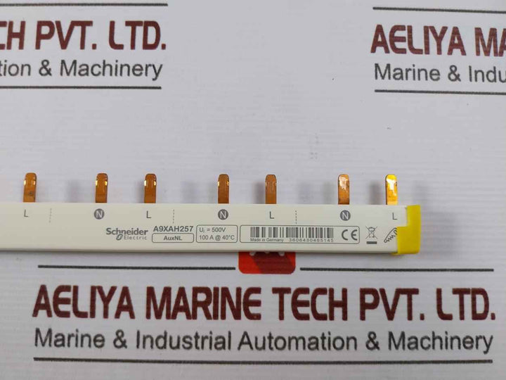Schneider Electric A9Xah257 Cuttable Horizontal Comb Busbar 100A @ 40˚C