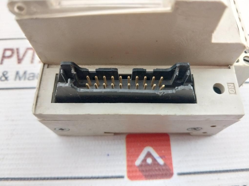 Schneider Electric Abe7-h16R31 Passive Connection Sub Base