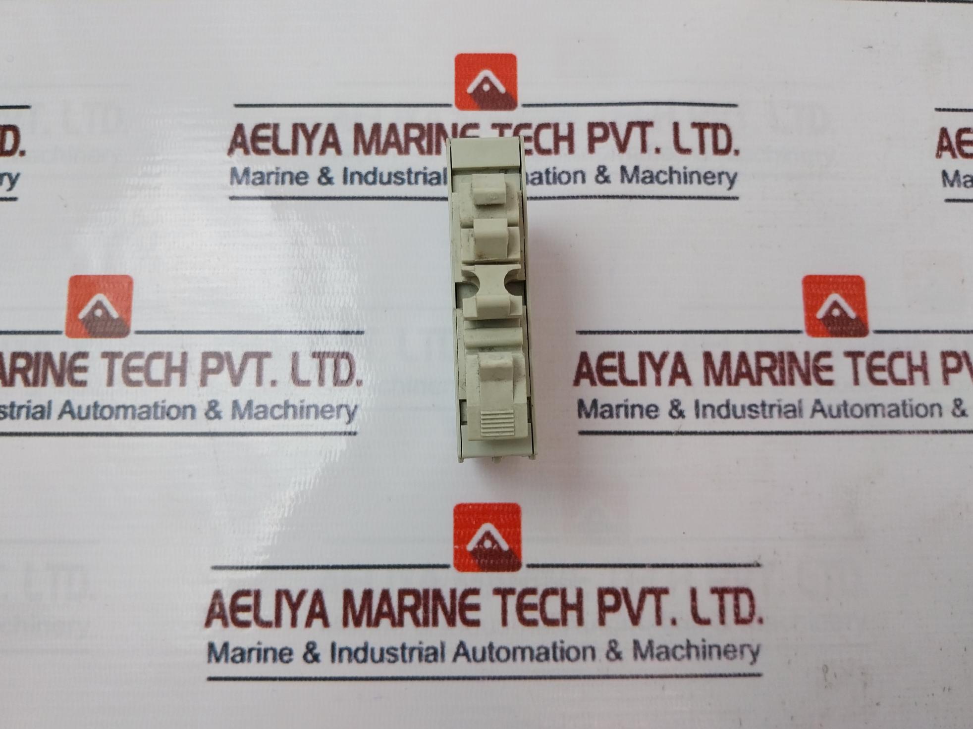 Schneider Electric Abr-1S118B Output Interface Relay 24V Ac Dc