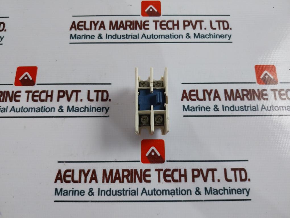 Schneider Electric Auxiliary Contact Block 10A 690V