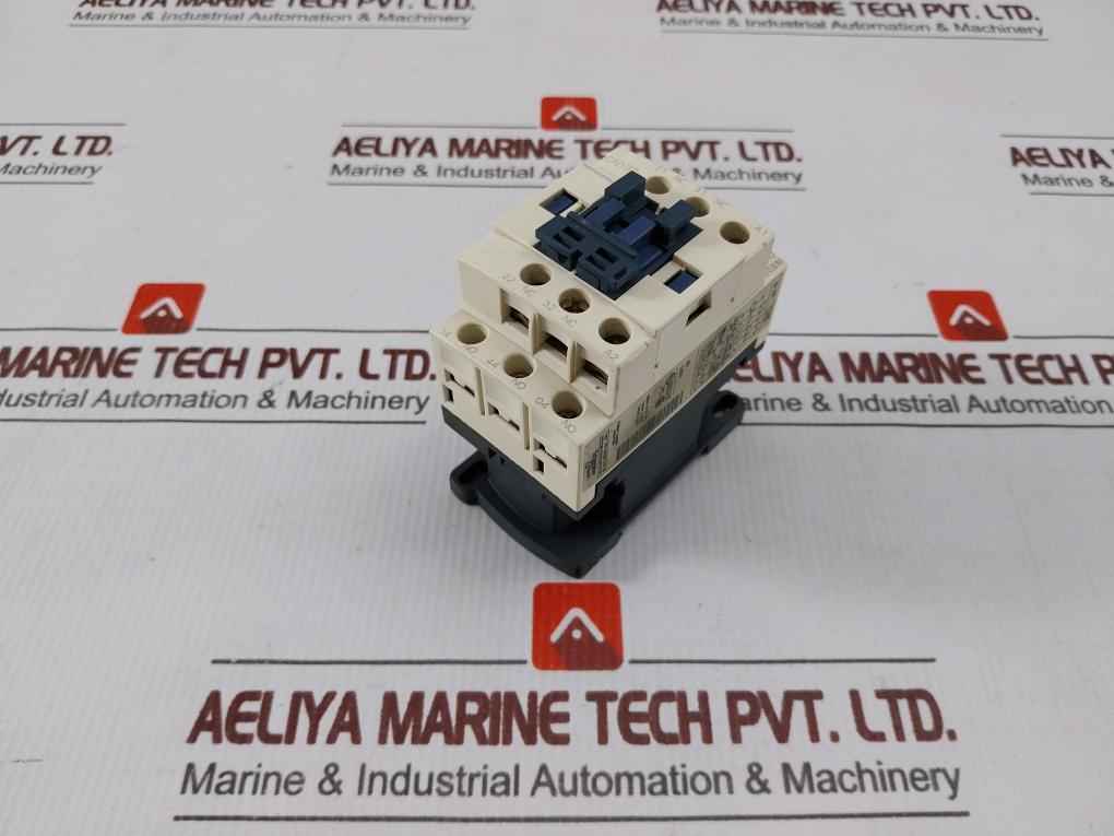 Schneider Electric Cad 32 Control Relay