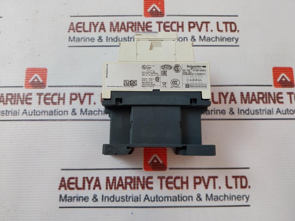 Schneider Electric Cad32 Control Relay 690V 50/60Hz