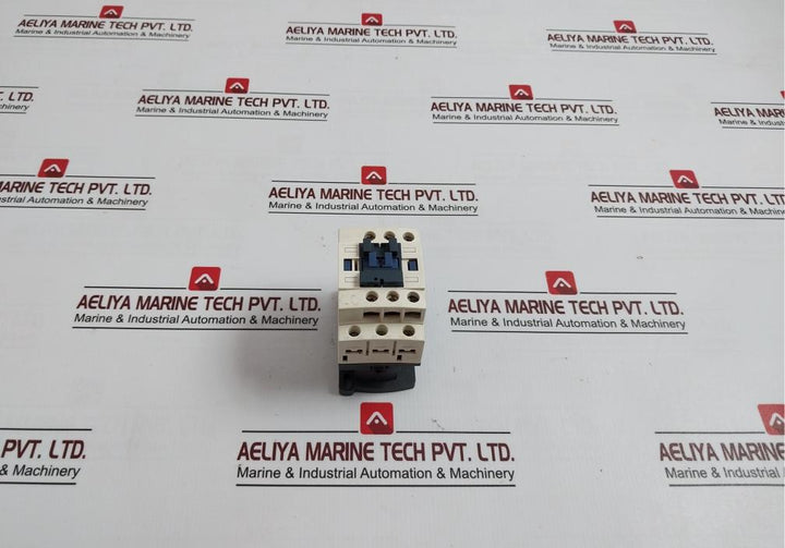 Schneider Electric Cad 32 Control Relay W/ Contactor Jis C4531 110V 50/60Hz