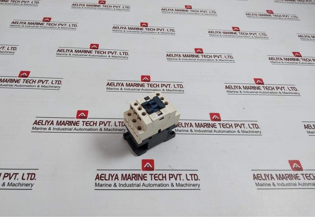 Schneider Electric Cad 32 Control Relay W/ Contactor Jis C4531 110V 50/60Hz