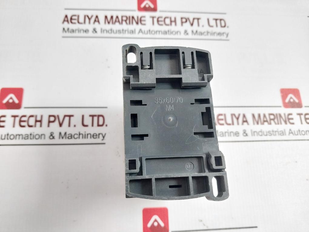 Schneider Electric Cad 32 Control Relay W/ Contactor Jis C4531 110V 50/60Hz