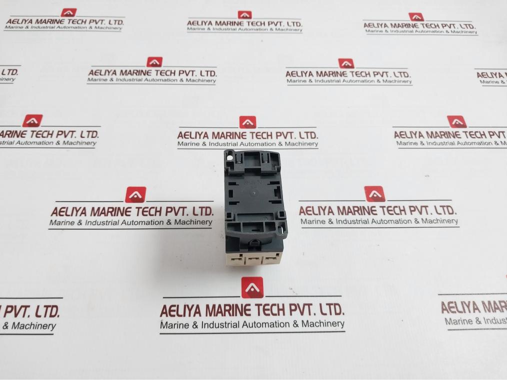 Schneider Electric Cad 32 Control Relay W/ Contactor Jis C4531 110V 50/60Hz