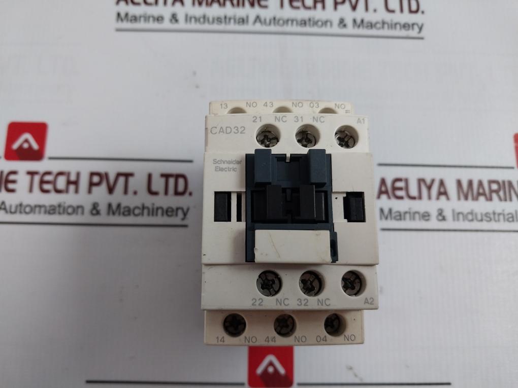 Schneider Electric Cad32 Control Relay W/ Contactor Jis C8201-5-1 48V 50/60Hz