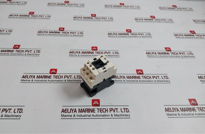 Schneider Electric Cad32 Control Relay W/ Contactor Jis C8201-5-1 48V 50/60Hz