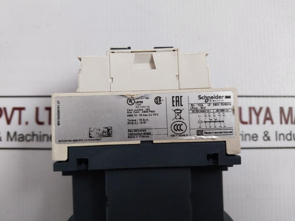 Schneider Electric Cad32 Control Relay W/ Contactor Jis C8201-5-1 48V 50/60Hz