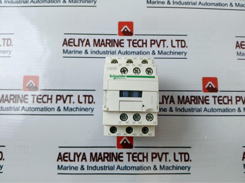 Schneider Electric Cad32M7 Contactor Control Relay 50/60Hz