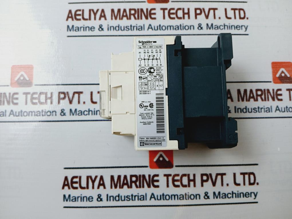 Schneider Electric Cad32M7 Contactor Control Relay 50/60Hz
