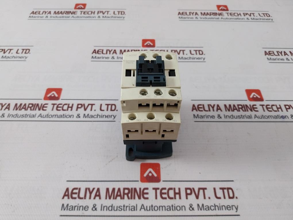 Schneider Electric Cad32 Tesys D Control Relay W/ Contactor C8201-5-1 A600-p600