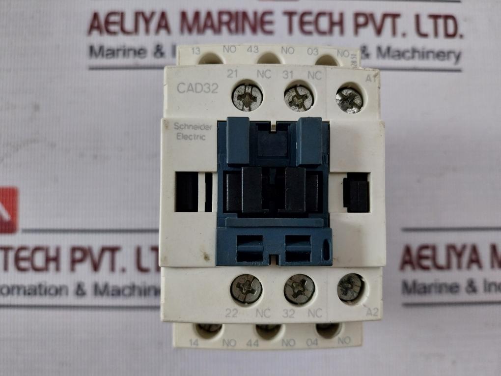 Schneider Electric Cad32 Tesys D Control Relay W/ Contactor C8201-5-1 A600-p600