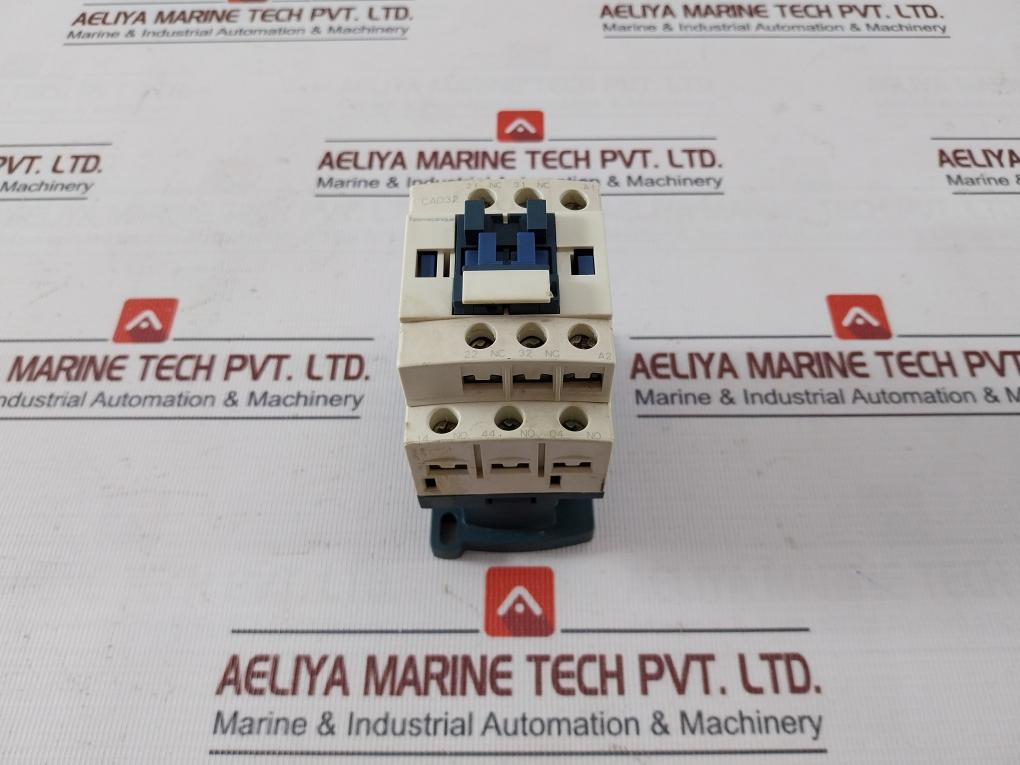 Schneider Electric Cad32 Tesys D Control Relay W/ Contactor Jis C 8201-5-1 A0132