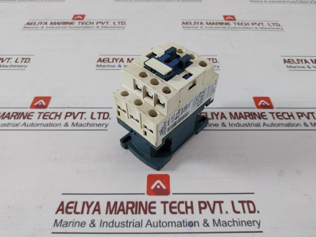 Schneider Electric Cad32 Tesys D Control Relay W/ Contactor Jis C 8201-5-1 A0132
