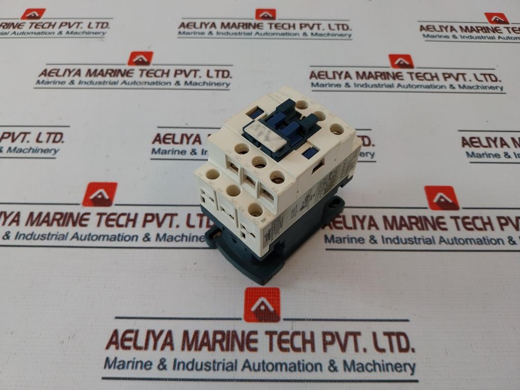 Schneider Electric CAD50 Control Relay 10A 110V 50/60Hz