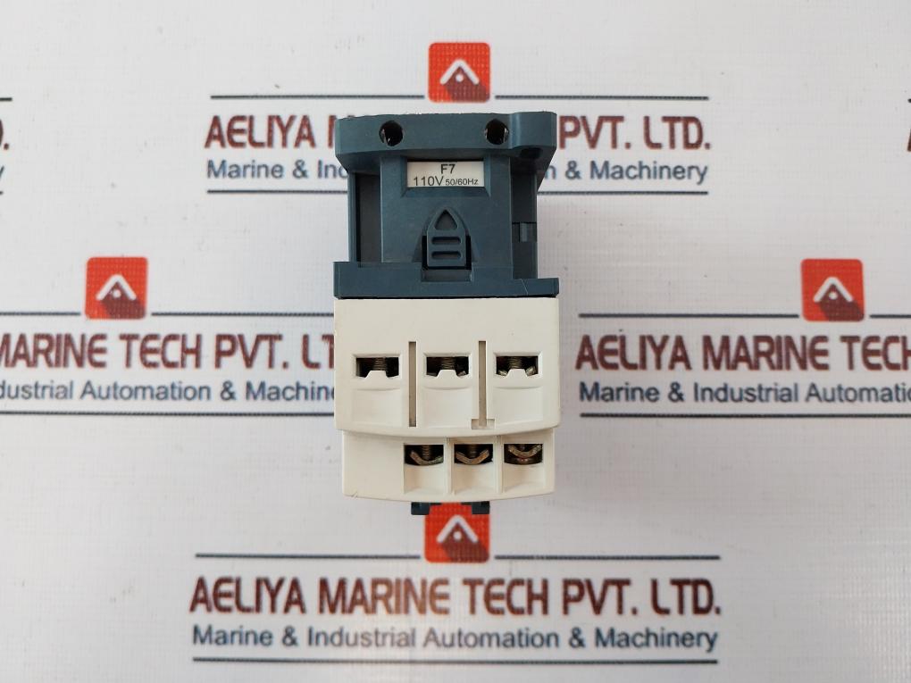 Schneider Electric CAD50 Control Relay 10A 110V 50/60Hz