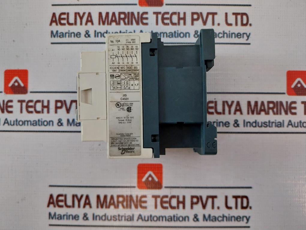 Schneider Electric CAD50 Control Relay 10A 110V 50/60Hz