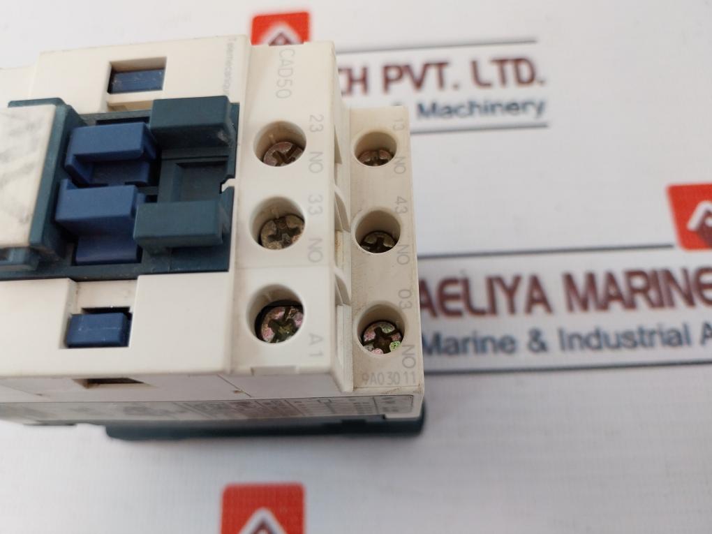 Schneider Electric CAD50 Control Relay 10A 110V 50/60Hz