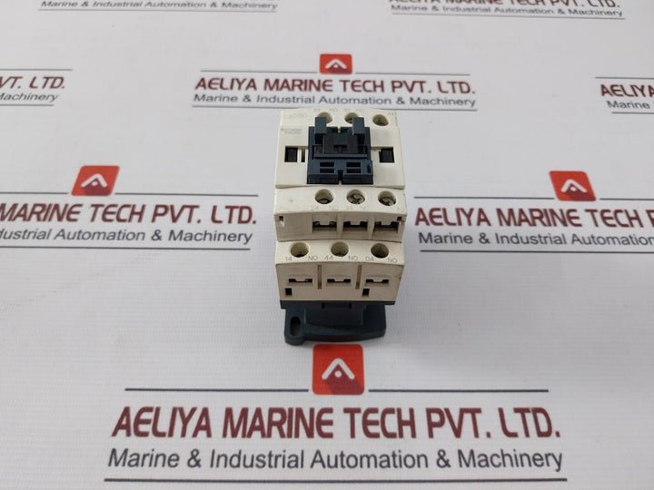 Schneider Electric Cad50 Control Relay 600V A.C.Max 10A 48V 50/60Hz